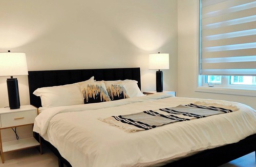 Markham House | Modern New Large Private Room in Markham