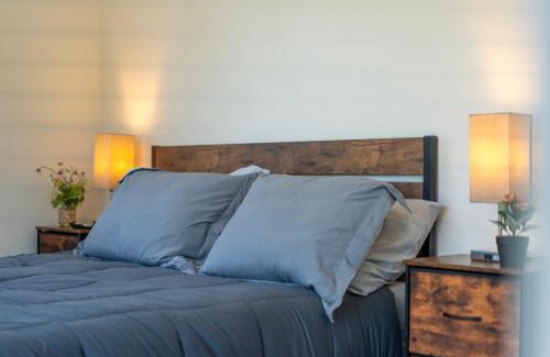 Mount Helix House | Modern Oasis New 2BR in La Mesa