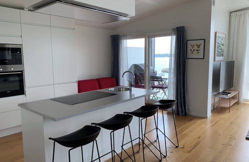 Strand House | Modern oceanfront 3-bedroom house - 25 Min to Stavanger & Near Preikestolen