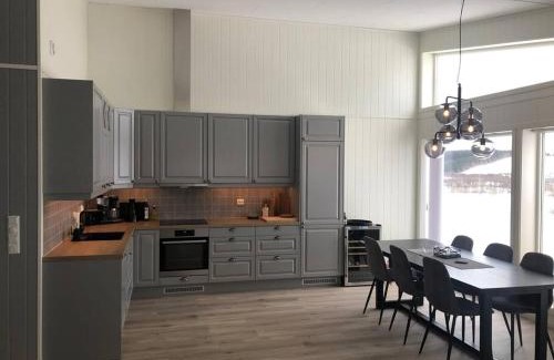 Vestvagøy Apartment | Modern penthouse with amazing view!