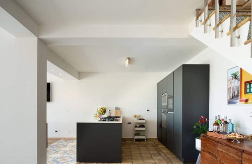 Borgo Bonsignore Villa | Modern private villa with pool and sea views