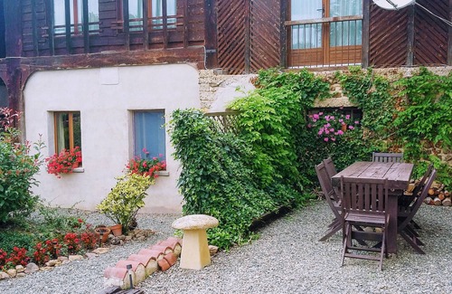 Thuy House | Modern renovated barn in the Pyrenees, large outdoor space & large pool
