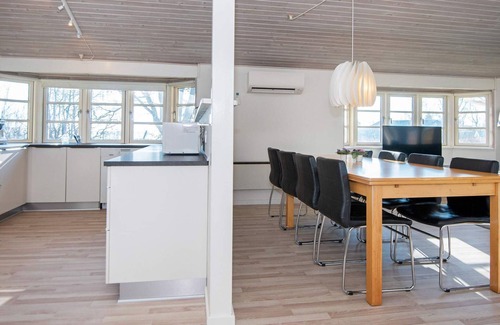 Hvidbjerg Strand House | Modern Retreat by Water - By Traum Ferienwohnungen