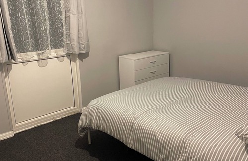 Walton on Trent House | Modern Rooms to rent in refurbished house with great transport links