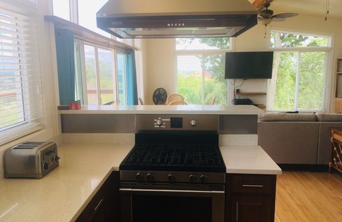 San Ignacio House | Modern San Ignacio House With Wifi, A/C and Cable TV