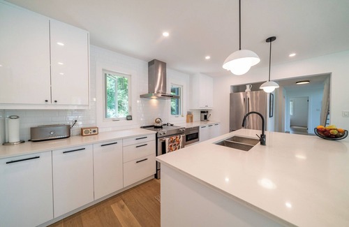 North Frontenac Cottage | Modern Scandinavian-Influenced Waterfront Cottage in North Frontenac
