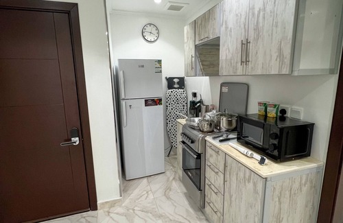 Ash Shati Apartment | Modern Sea View شقة بحرية عصرية