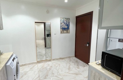 Ash Shati Apartment | Modern Sea View شقة بحرية عصرية