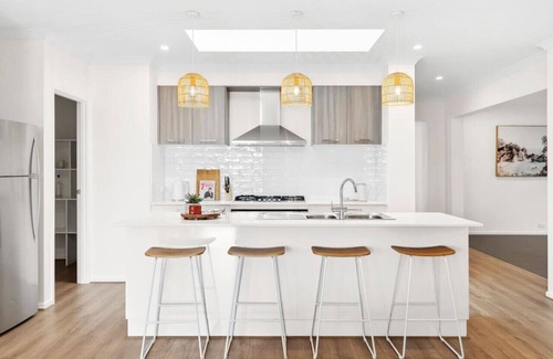 Ocean Grove House | Modern Seaside Escape on the Coast