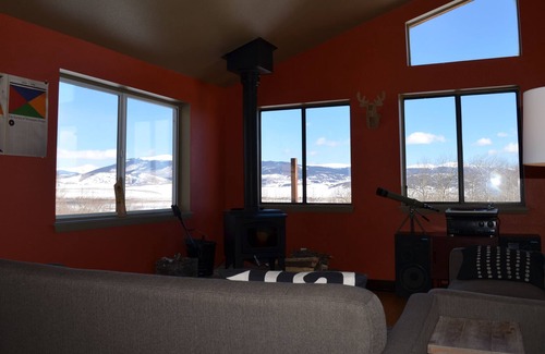 Michigan Hill House | Modern, secluded 3BR/2Bth house w/ stunning view!