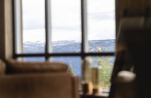 Nord-Aurdal Villa | Modern ski-in/ski-out cabin in Norway – all included for your mountain getaway