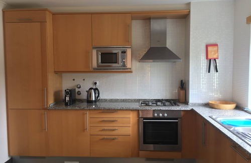 Montechoro Apartment | Modern Spacious Poolside, Ground-floor apartment in Corcovada Albufeira
