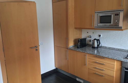 Montechoro Apartment | Modern Spacious Poolside, Ground-floor apartment in Corcovada Albufeira