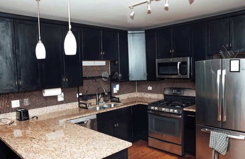 Grand Boulevard Apartment | Modern & Spacious Stay in Historic Bronzeville