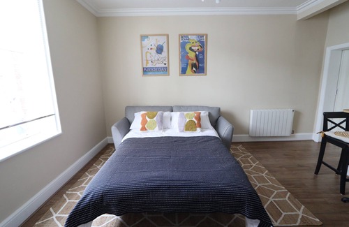 Stourport-on-Severn Apartment | Modern studio apartment in a 200-year old listed building