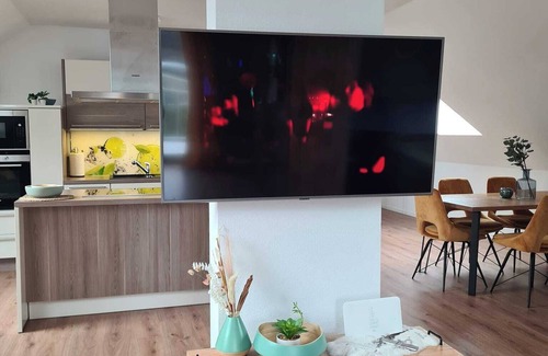 Schwedelbach Apartment | Modern studio/apartment