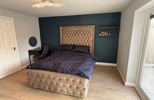 Wigan Apartment | Modern Studio