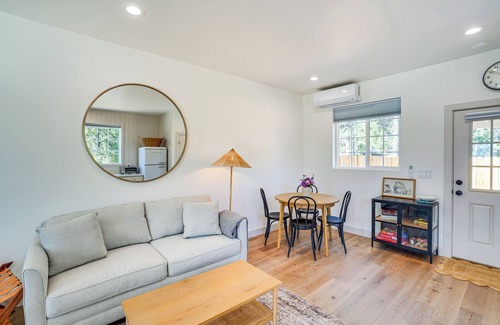 Sunriver Apartment | Modern Studio in Bend ~ 3 Mi to Sunriver Resort!