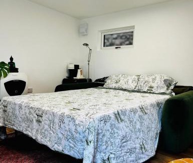 Belsize Park Apartment | Modern Studio in Camden