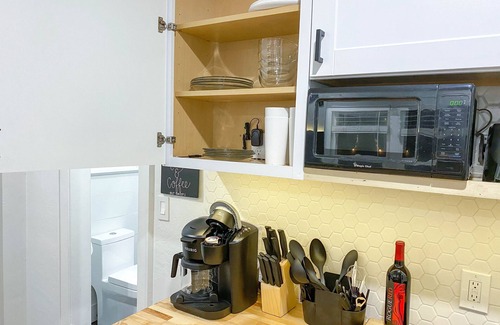 Grants Pass Apartment | Modern Studio in the Heart of Grants Pass