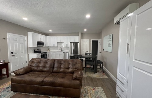 Brighton Apartment | Modern studio in the heart of Brighton!