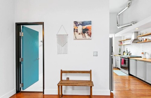 St. Johns Apartment | Modern Stylish 2 BR in Historic St. Johns