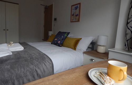 Cambridge House | Modern, stylish and well located en-suite rooms with parking