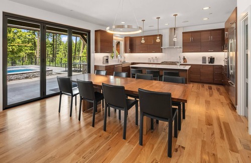 Cle Elum House | Modern Suncadia Retreat w/Private Pool & Hot Tub