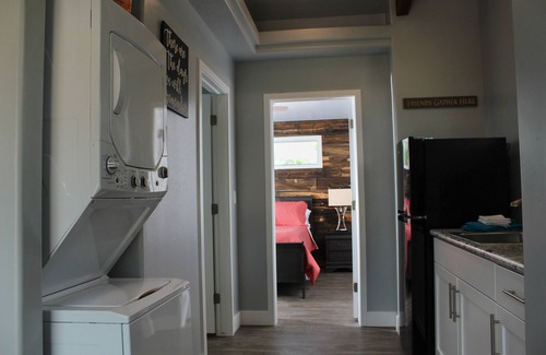 Glendale Cabin | Modern Tiny House in Apple Orchard w/Mountain View! Between Zion and Bryce
