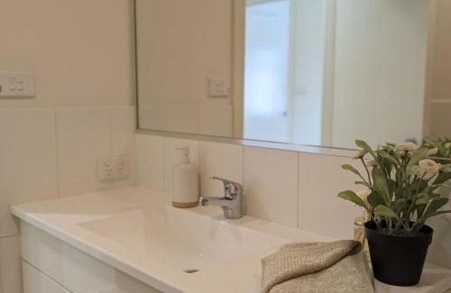 Crace House | Modern townhouse in Crace
