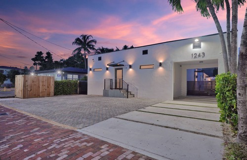 East Little Havana Villa | Modern Villa 1 in Miami close to Brickell, Wynwood, near everything
