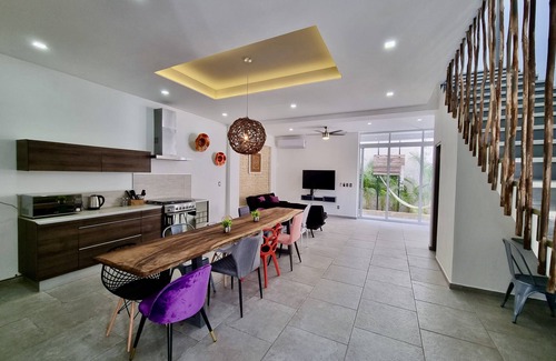 Ejidal Villa | Modern Villa + Good location + private pool + AC +Sleeps12