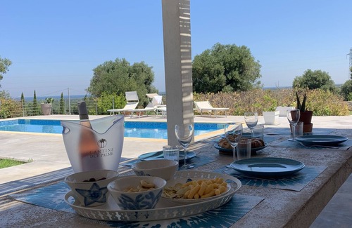 Serranova Villa | Modern Villa, spectacular private pool with sea view, only 3 minutes to beach!