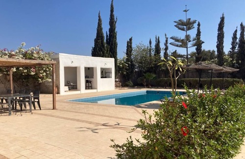 Essaouira Villa | Modern villa with swimming pool just è kms from Essaouira