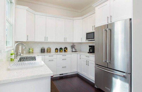 Healdsburg Other | Modern Vineyard Farmhouse - Close to Downtown Healdsburg - 4 BD/4 Ensuite Baths