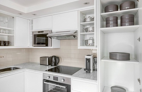 Waterloo Apartment | Modern Waterloo 2BR open plan with Balcony on Lower Marsh, by Blueground