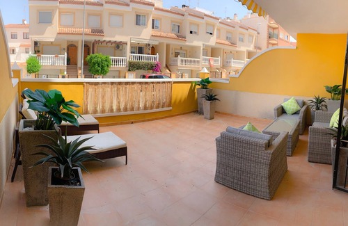 Algorfa Apartment | Modern Well presented 2 bedroom Ground Floor apartment in Algorfa Village.