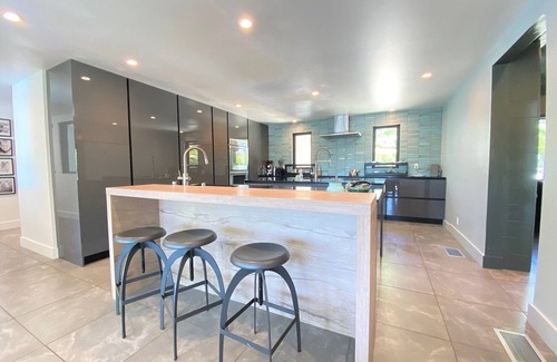 Los Olivos House | Modern Wine Country Home with Pool, Spa & Sauna, EV Charging