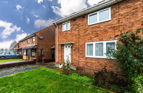 Wolverhampton House | Modern Wolverhampton 3 bed Home