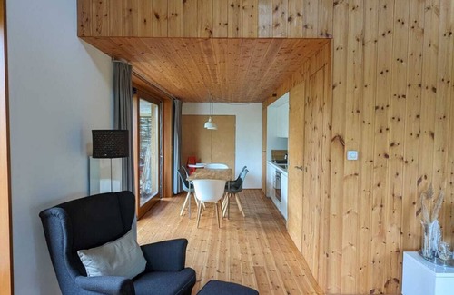 Loissin House | Modern wooden house on the Bodden with two apartments that can be combined
