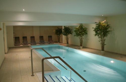 Zempin Apartment | Modernes Appartment, 3 Gehminuten zum Strand, Pool+Sauna