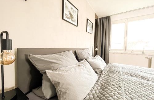 Eutritzsch Apartment | Modernes, mediales Apartment, Nähe der Neuen Leipziger Messe, bis vier Personen