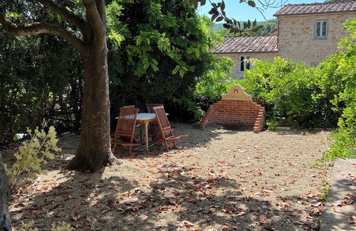 Duddova House | Modernized Tuscan home with a classic wine cellar - 1, 2, 3 bedroom available.