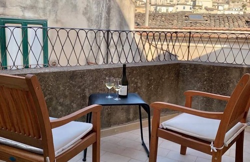 Modica Apartment | Modica old town, stylish large apartment in central location
