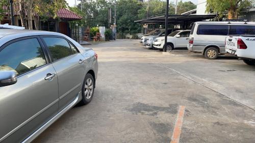 Pak Chong Hotel | MODiNi GUESTHOUSE