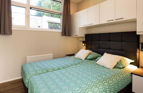 De Goorn Ski Chalet | ✓ Module Special at Park Westerkogge ✓ Holiday home for 4 people ✓ Located in Berkhout (North Holland) ✓ Waterfront holiday resort ✓ Book directly at the resort