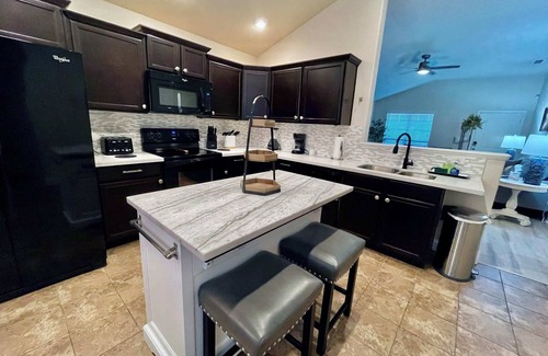 Lubbock House | Mojave Mirage - 3BR 2BA - New in South Lubbock