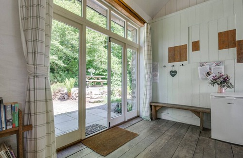 Hele House | Mole Cottage - Three Bedroom House, Sleeps 6