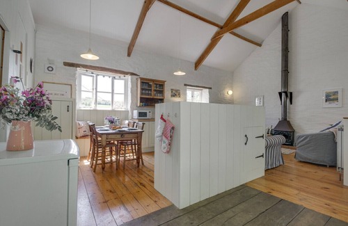 Hele House | Mole Cottage - Three Bedroom House, Sleeps 6
