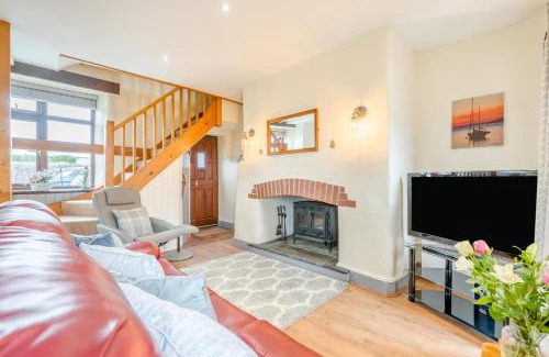 Stibb House | Moles Burrow